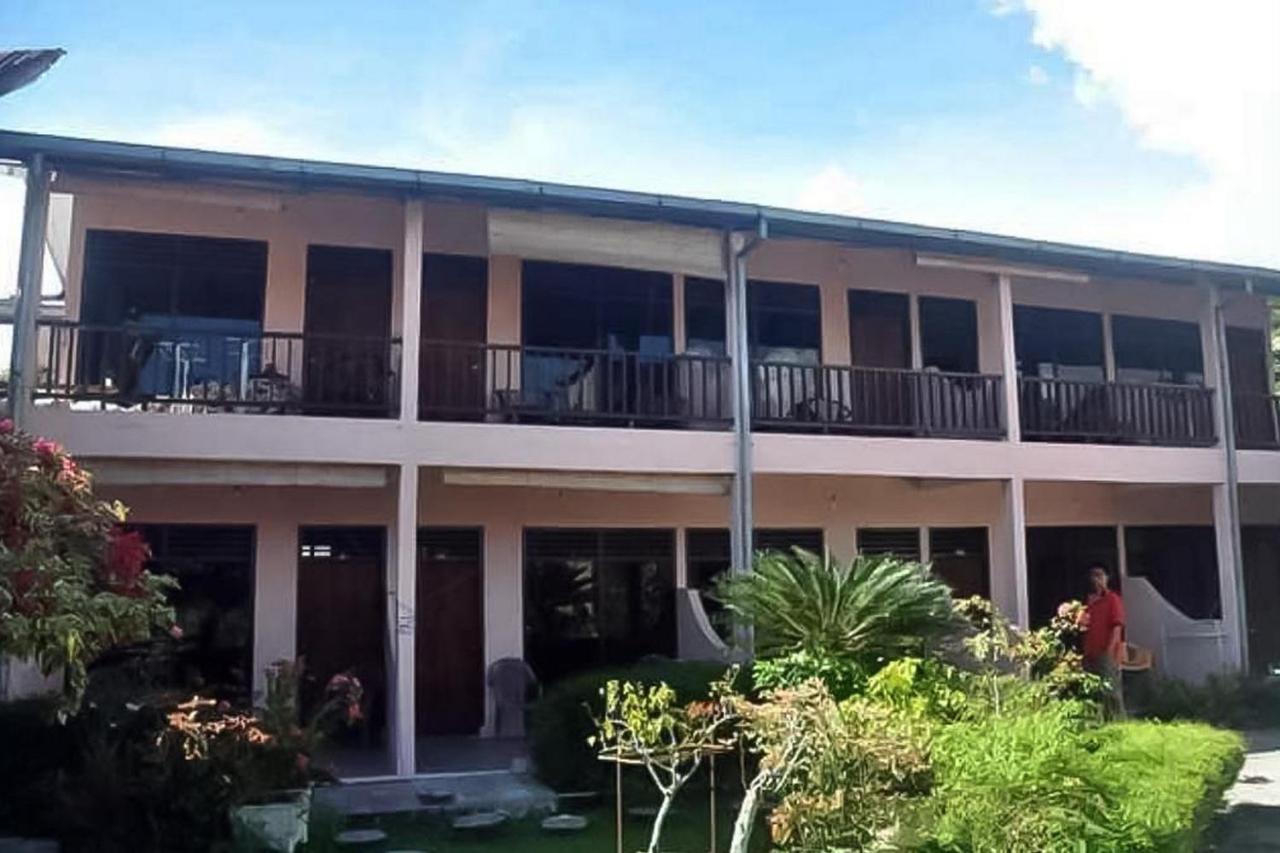 Bernard Guest House & Resto Redpartner Ambarita Екстериор снимка