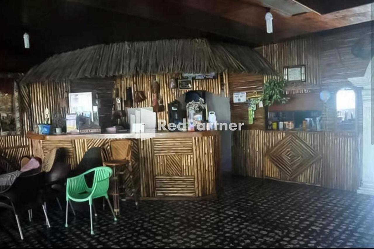 Bernard Guest House & Resto Redpartner Ambarita Екстериор снимка
